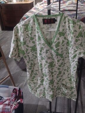 Bifloral Green and White V-Neck Scrub Top - B.I. Brand